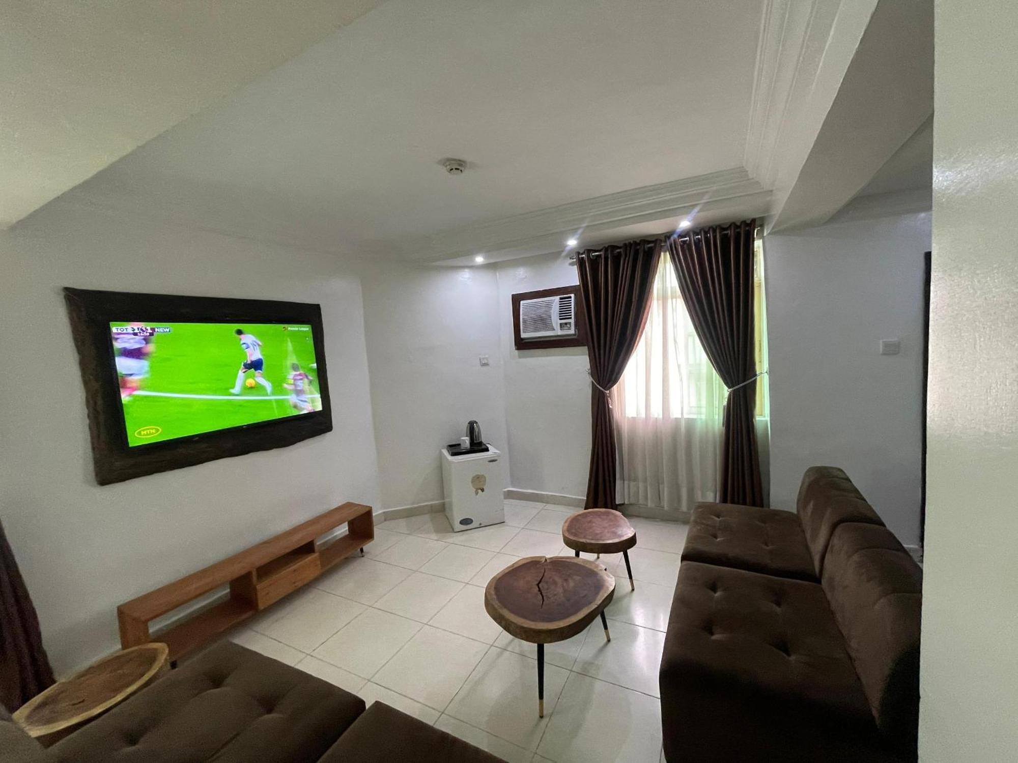 Presken K-One Hotel Ikeja Bagian luar foto